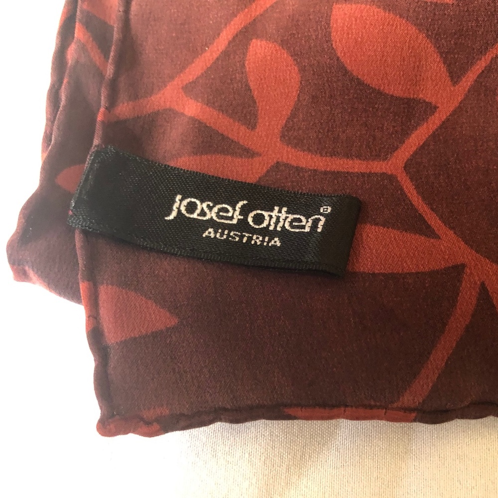 FINAL PRICE: Josef Otten Scarf